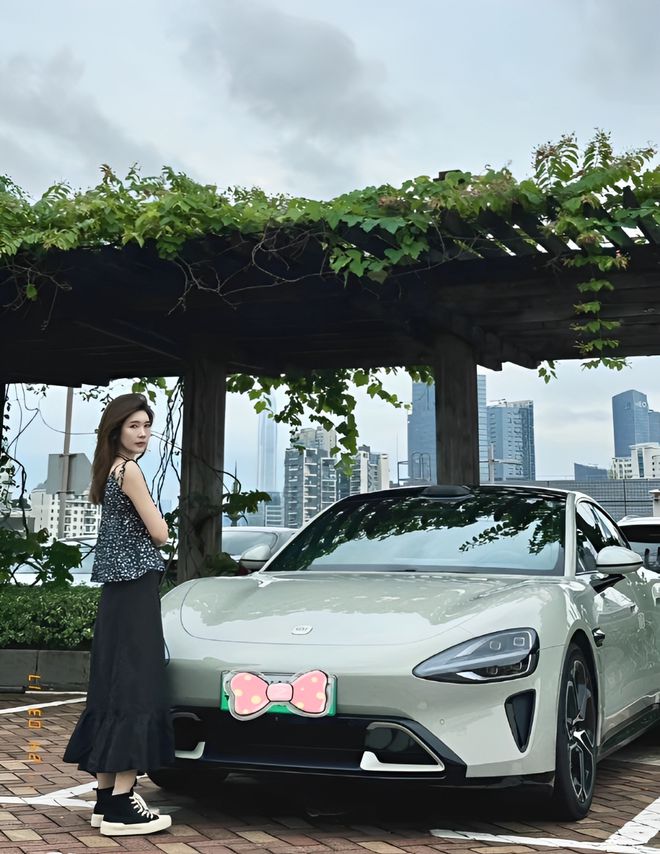 女车主质量都这么高的吗？仙女也就长这样吧mg不朽情缘游戏网站登录小米SU7的美(图6)