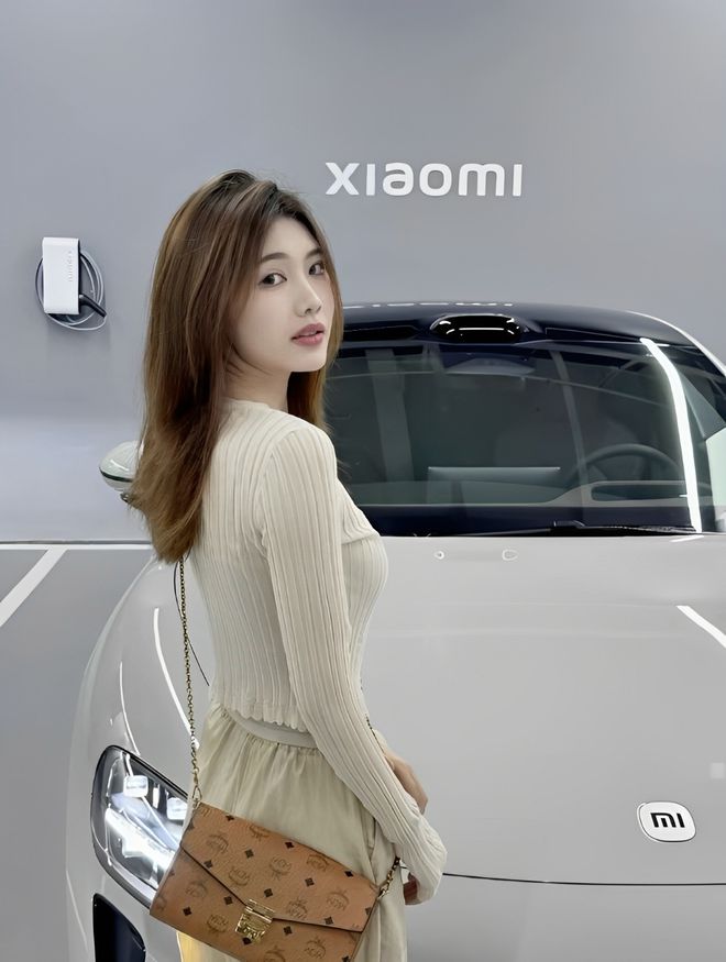 女车主质量都这么高的吗？仙女也就长这样吧mg不朽情缘游戏网站登录小米SU7的美(图5)